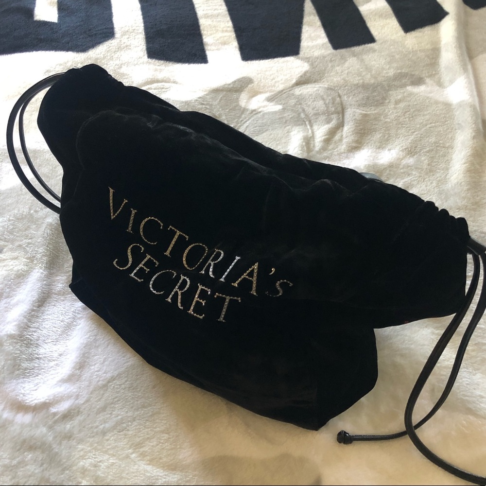 VS Suede/Velvet Bag with Magnetic Closure
